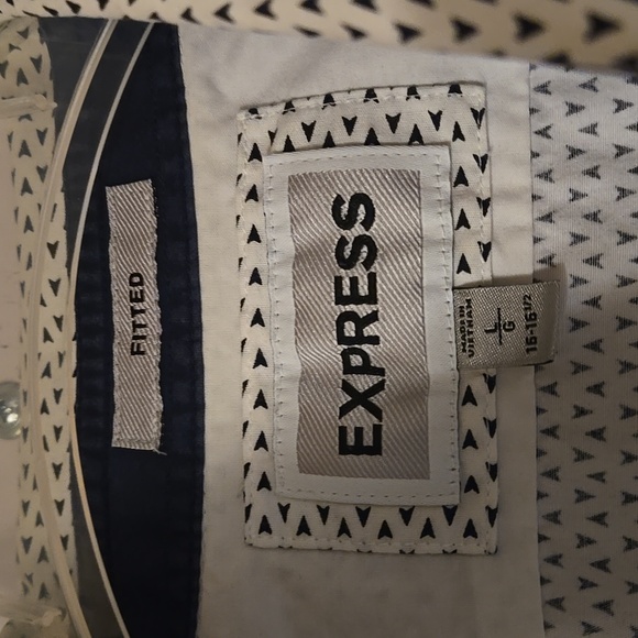 Express Button Up - Picture 2 of 8